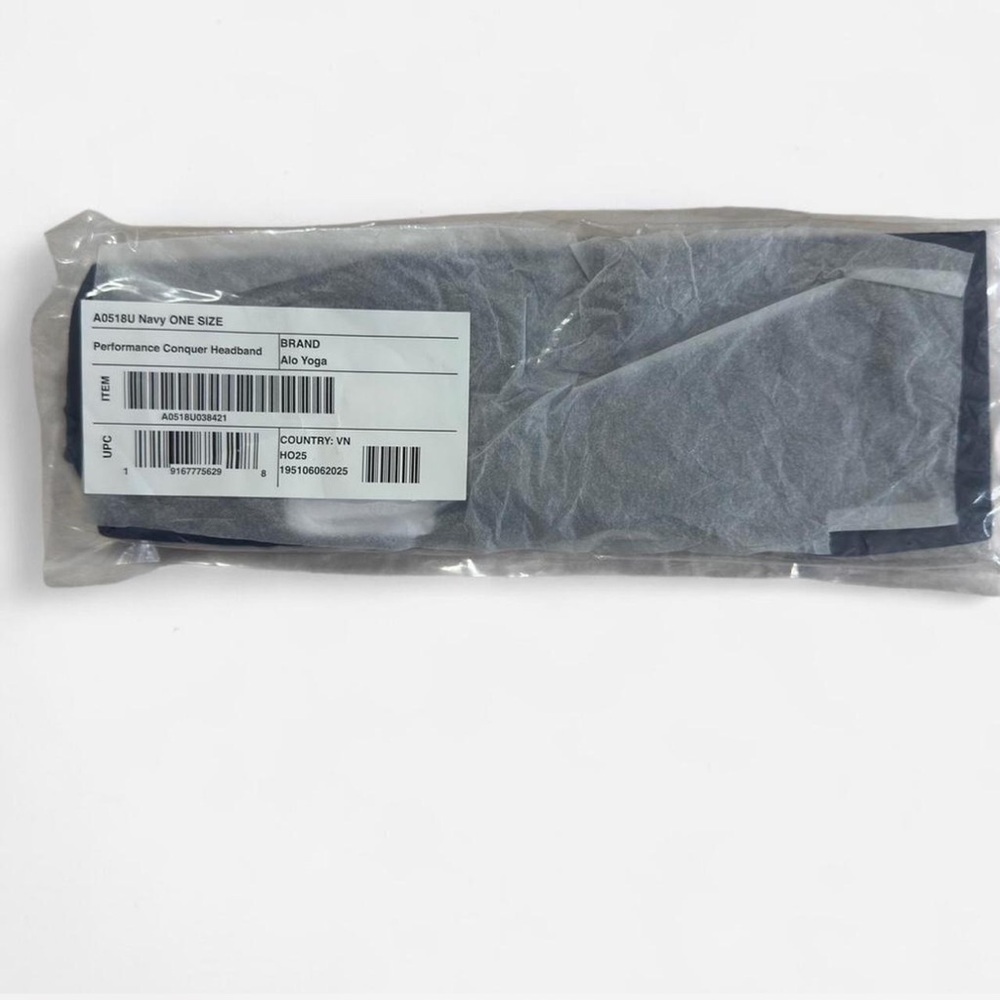 Alo | Performance Conquer Headband - Picture 3 of 3